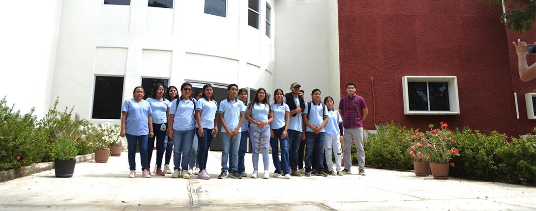 Alumnos del BIG 24 de Santiago Tetepec  visita a la UNCOS